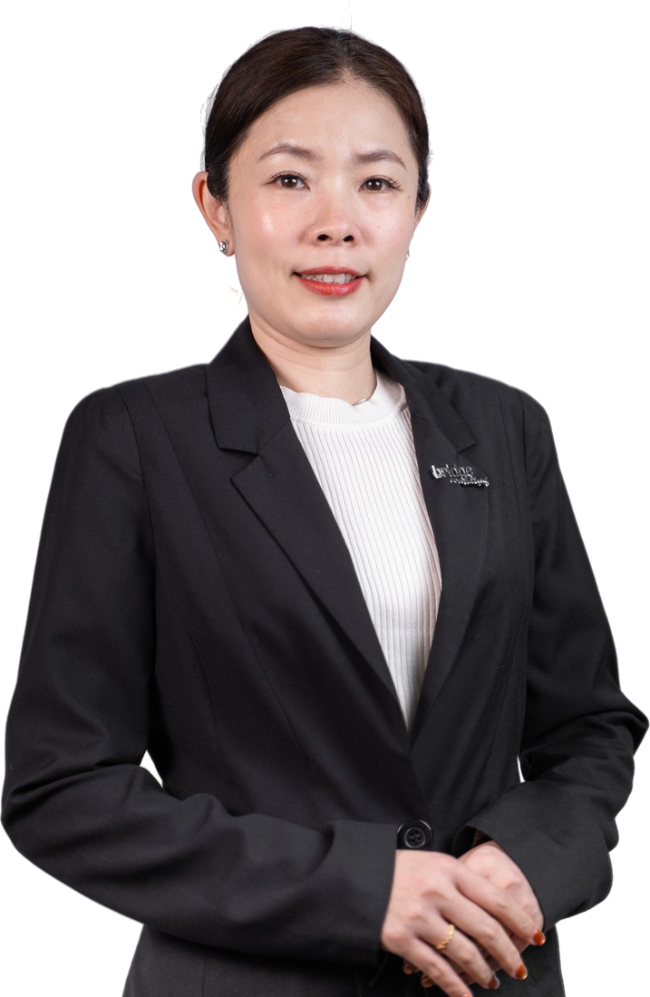 Angkana Damrongsinsakul, 